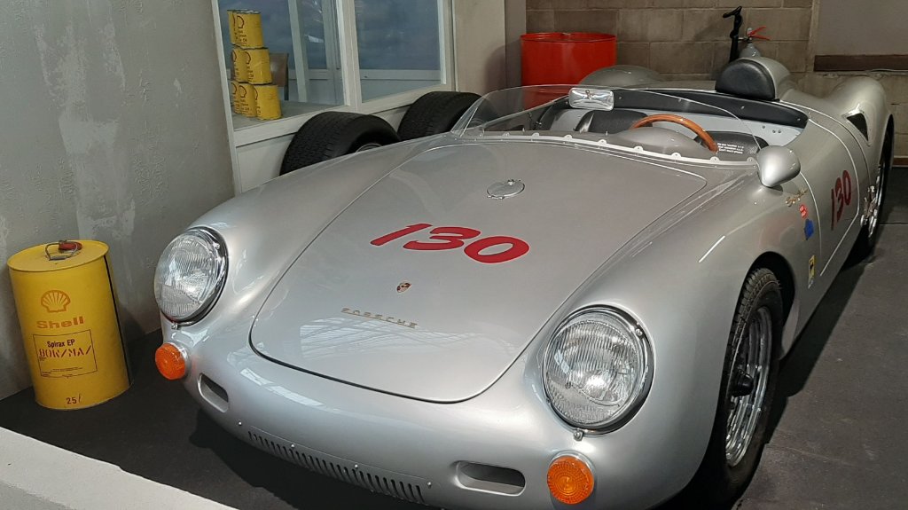 17-Porsche 550 Spyder.jpg