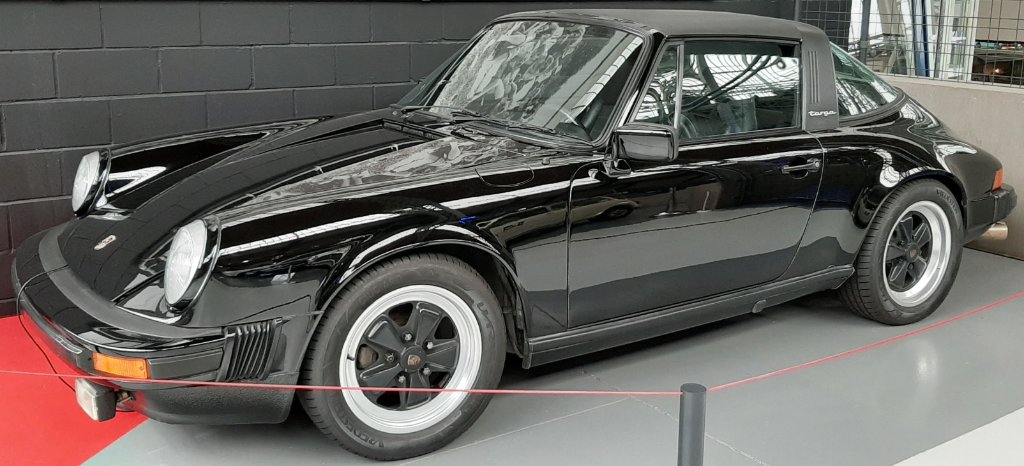 20-Porsche 911 Targa.jpg