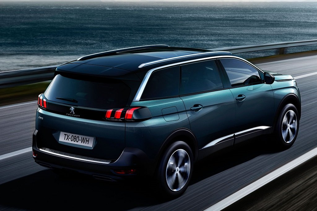 Peugeot_5008_2016_db1d8-raw.jpg